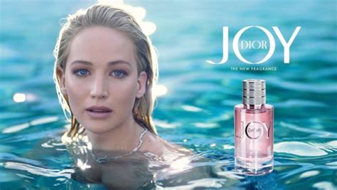 Publicité JOY de Dior 